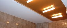 Многоуровневый натяжной потолок в ванную комнату